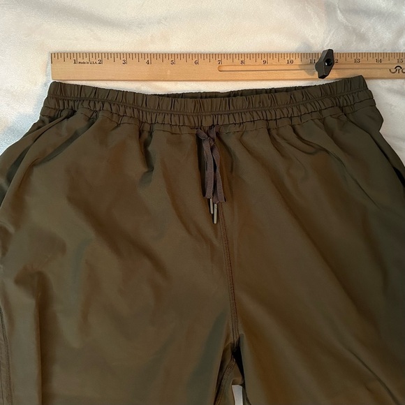 Lululemon Cropped Workout Athletic Pants Final Play Women’s 8 Stretch Capri - Picture 4 of 7